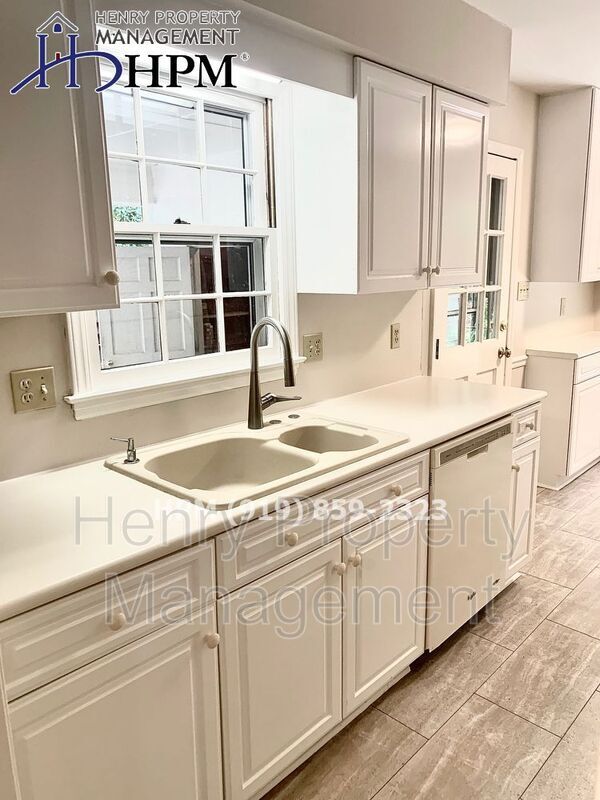Building Photo - 1103 Braemar Ct
