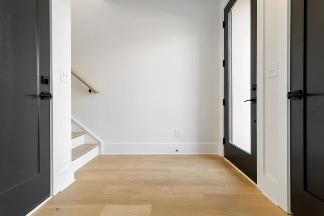 Building Photo - 3521 Avalon Ave