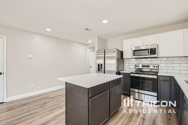 Building Photo - 2949 Monticello Ln