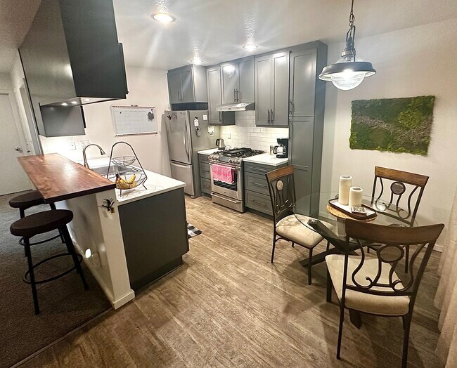 Photo - 2439 Ronny Plz Apartments