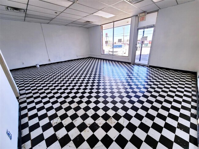 Foto del edificio - 4640 SE 29th St