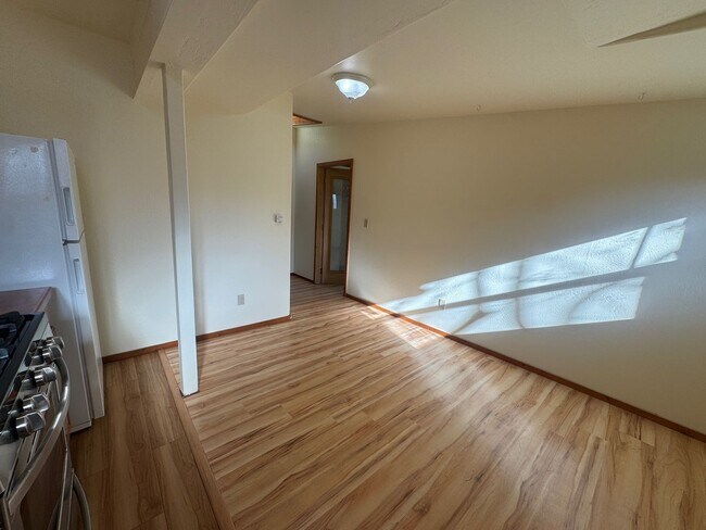 Foto del edificio - 3260 West End Rd