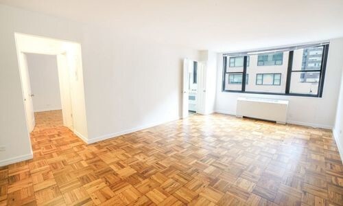 Primary Photo - 330 E 58th St