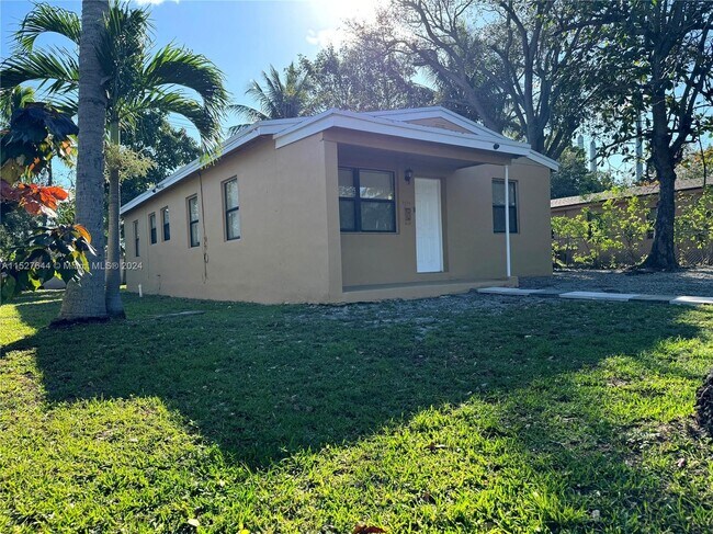 Foto del edificio - 15741 NE 15th Pl