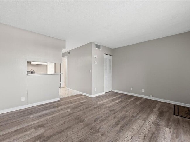 Foto del edificio - 1500 N Congress Ave