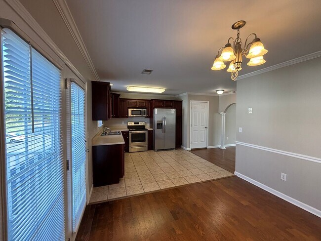 Building Photo - BEAUTIFUL 2 bed/2.5 bath condo in Jonesbor...