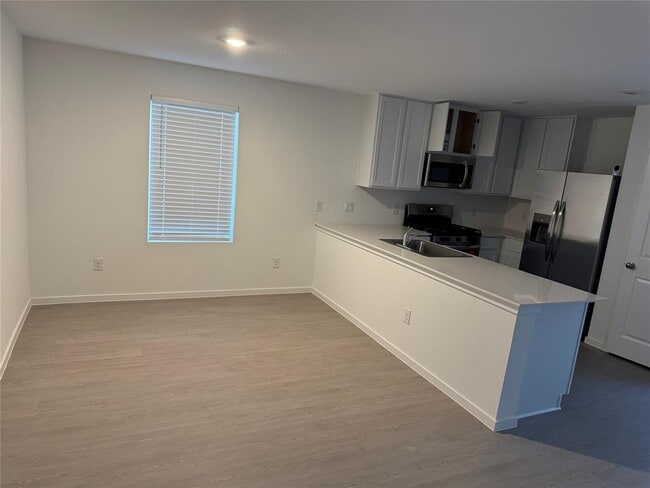 Building Photo - 26706 Feather Reed Dr