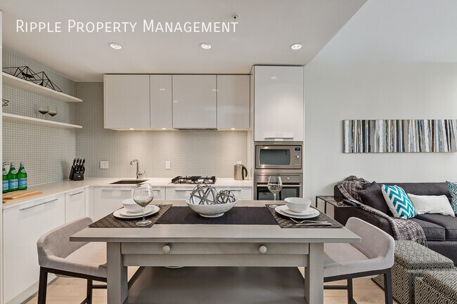 Photo du bâtiment - Modern Furnished 1 Beds, 1 Baths Condo/ Apartment | No Pets Allowed