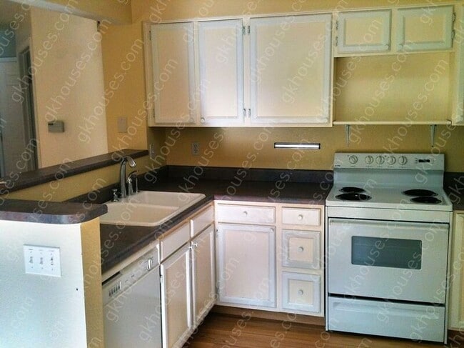 Building Photo - 4837 White Rock Cir