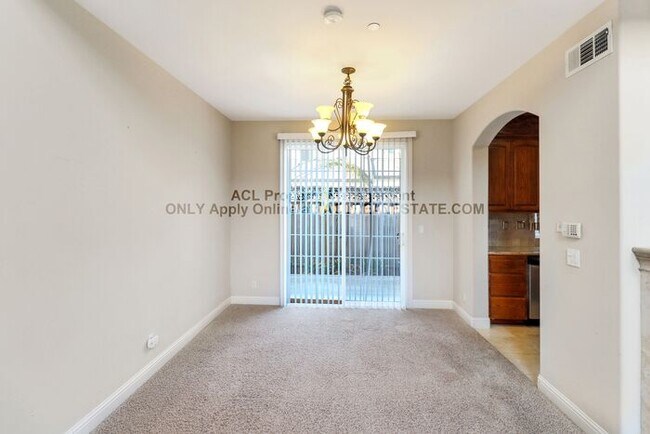 Foto del edificio - Discover Your Dream Home in Castro Valley!