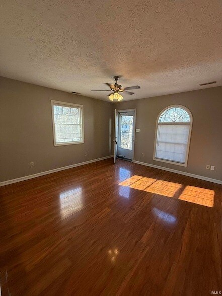 Foto del edificio - 791 E Sherwood Hills Dr