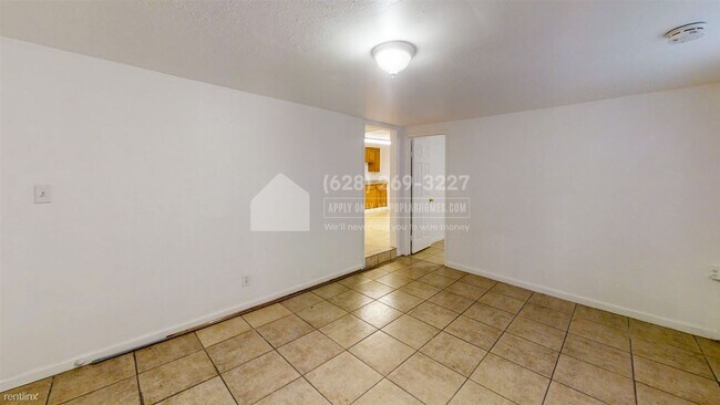 Building Photo - 3 br, 1 bath Duplex - 2770 Foothill Boulev...