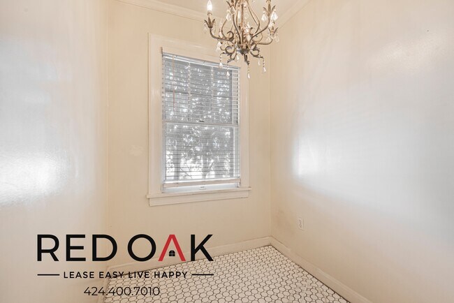 Foto del edificio - 649 N Rossmore Ave