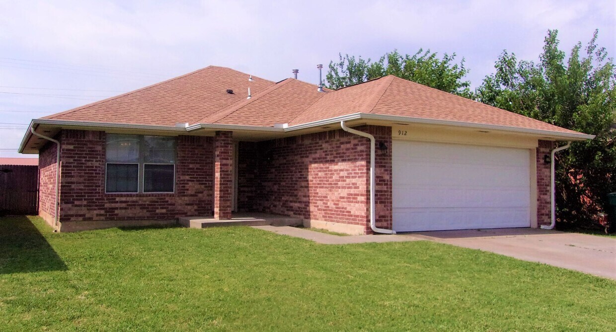 912 NW 109th St, Oklahoma City, OK 73114 House Rental in Oklahoma