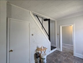 Building Photo - 514 S 14th St