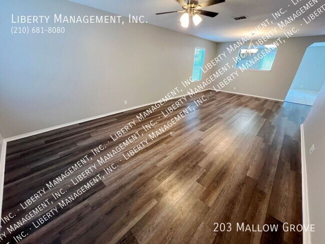 Foto del edificio - 203 Mallow Grove