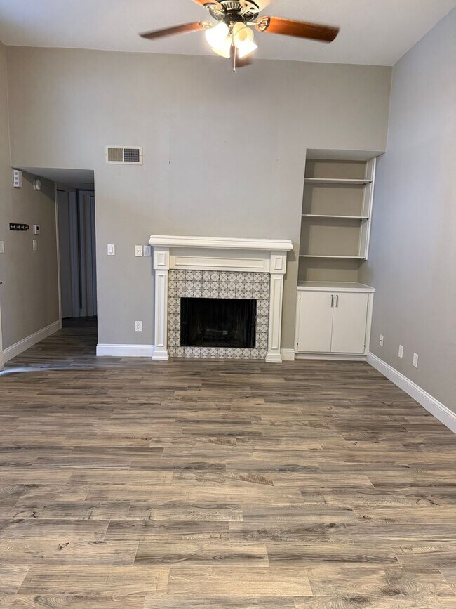 Building Photo - Great 1 Bedroom in Hurst! Totally updated!