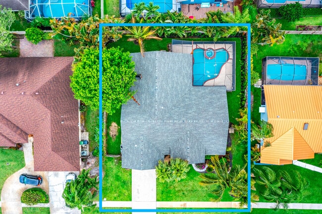 Building Photo - 1637 Farmington Cir