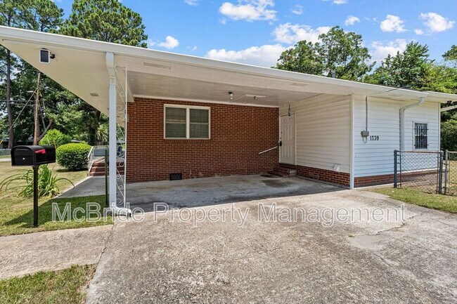 Building Photo - 1739 Cornell Dr