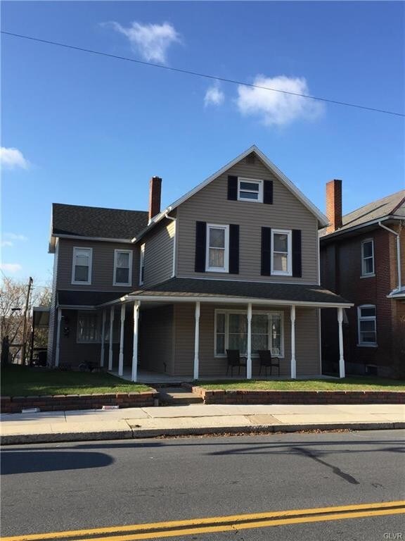Primary Photo - 1460 Main St
