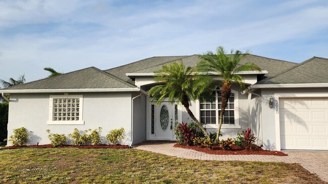 Building Photo - 5610 NW North Crisona Cir