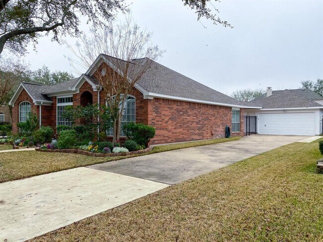 Foto del edificio - 3507 Shadow Bluff Ct