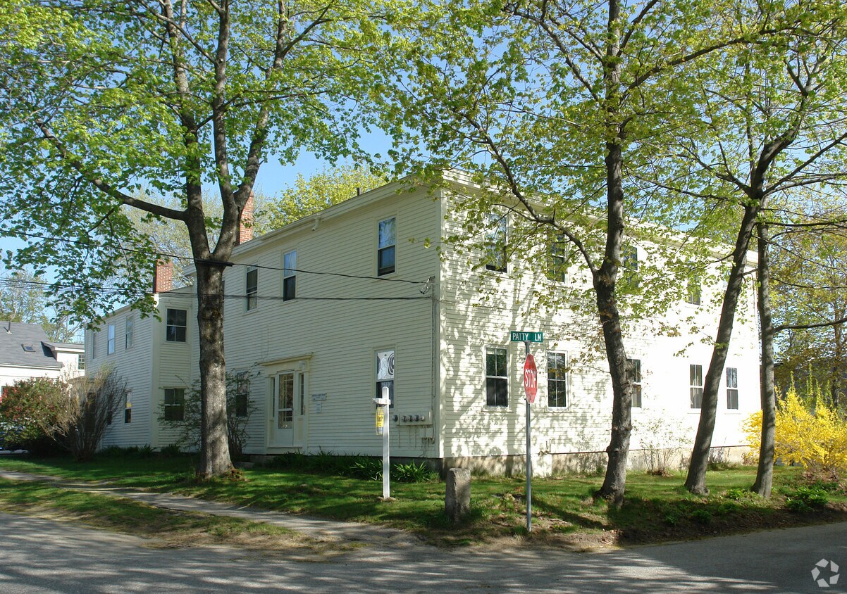 21 Church St, Yarmouth, ME 04096 Apartments in Yarmouth, ME