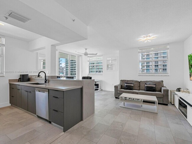 Foto del edificio - 1250 N Miami Ave