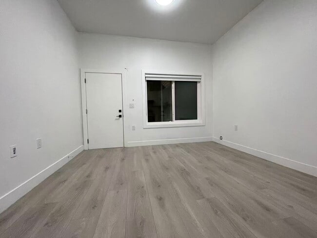 Photo du bâtiment - 11342 River Rd