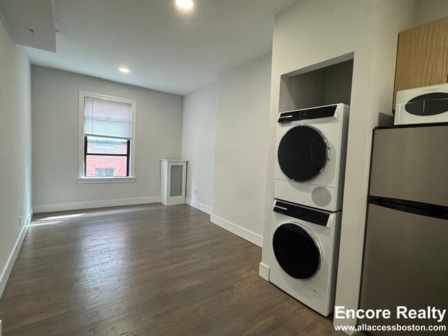 Foto del edificio - 270 Newbury St