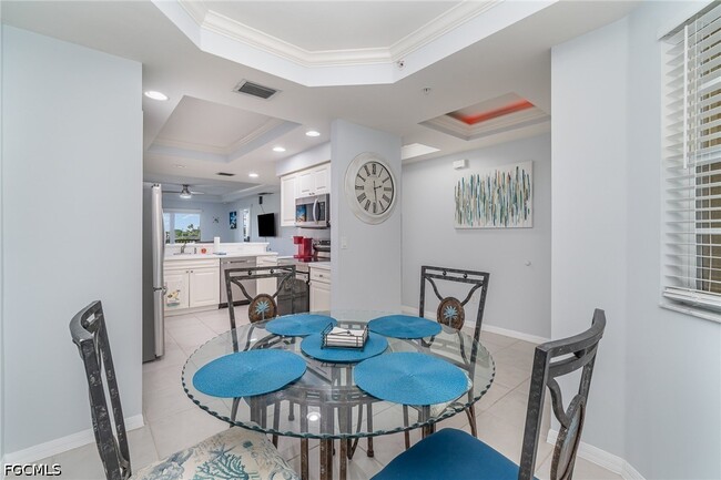 Foto del edificio - 1781 Four Mile Cove Pkwy