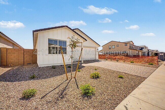 Foto del edificio - 4433 E Rock Daisy Ln