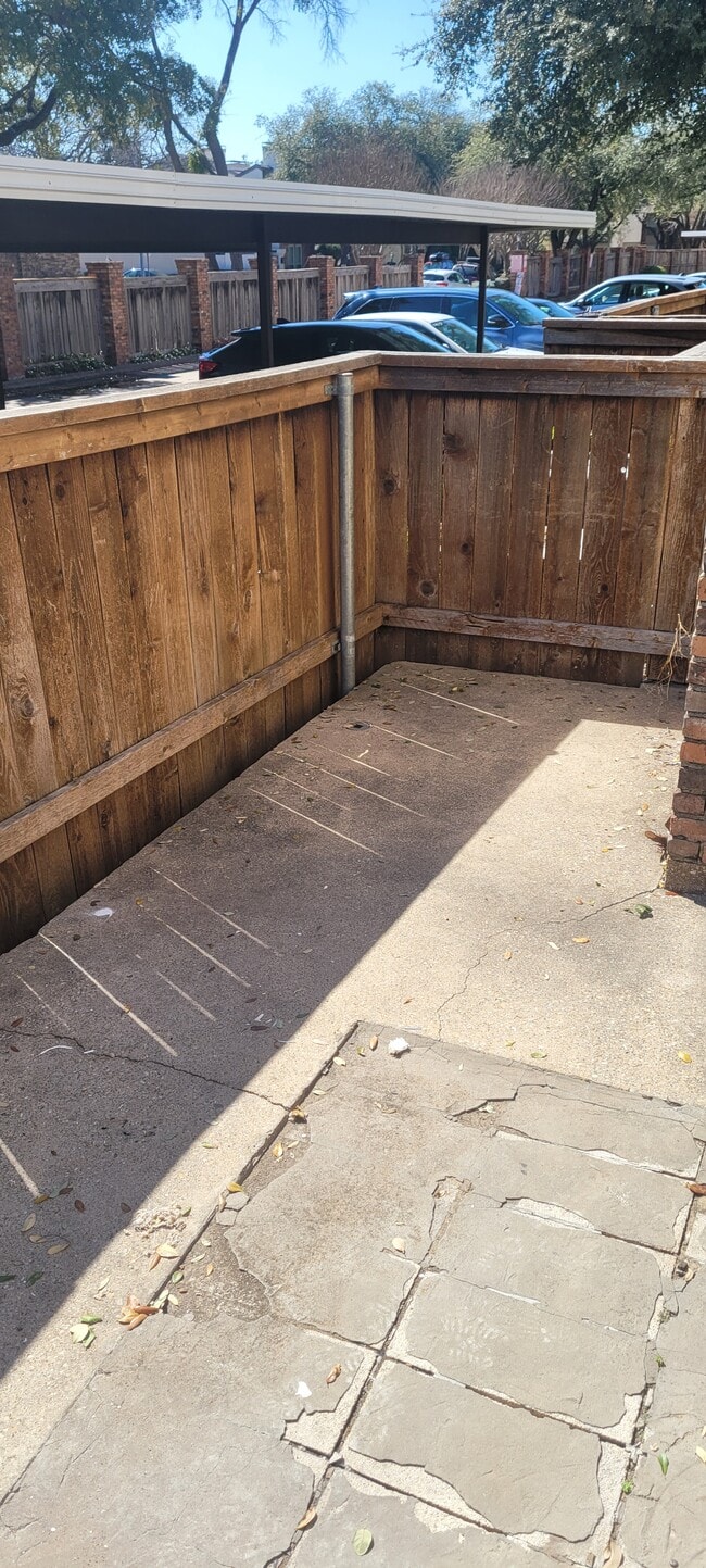 Building Photo - 12921 Abrams Rd