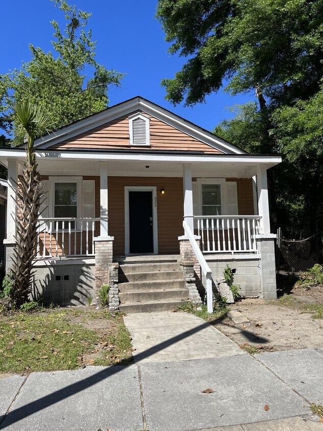 Primary Photo - 626 W 39th St