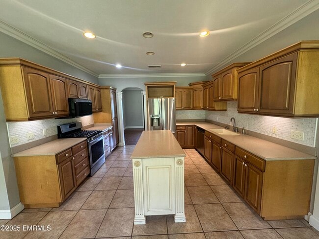 Building Photo - 5232 Stonebriar Dr