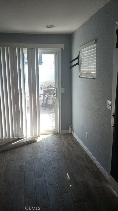 Foto del edificio - 313 W Olive St