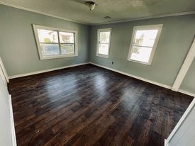 Building Photo - 710 Woodland Ct