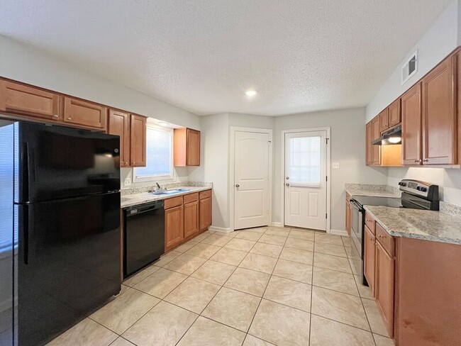Building Photo - 2670 Shady Grove Dr