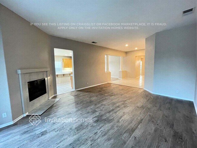 Foto del edificio - 31864 Feather Creek Dr