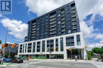 Building Photo - 1660 Bloor St W