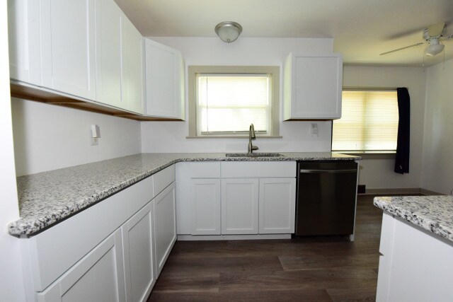 Building Photo - 2422 Ridge Ave