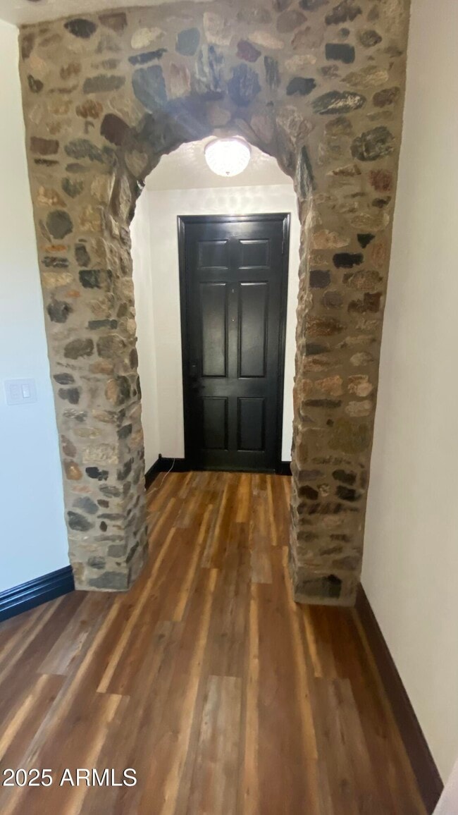 Building Photo - 39519 N White Tail Ln