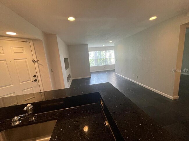 Foto del edificio - 5148 Conroy Rd