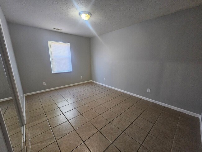 Foto del edificio - 1602 Chase St