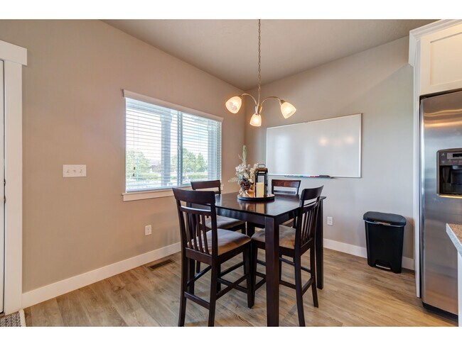 Building Photo - 1185 S 200 E St