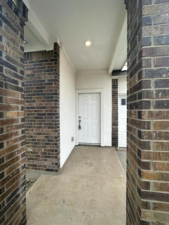 Building Photo - 361 Sonterra Dr