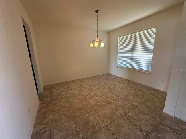 Building Photo - 3877 Mount Vernon Way