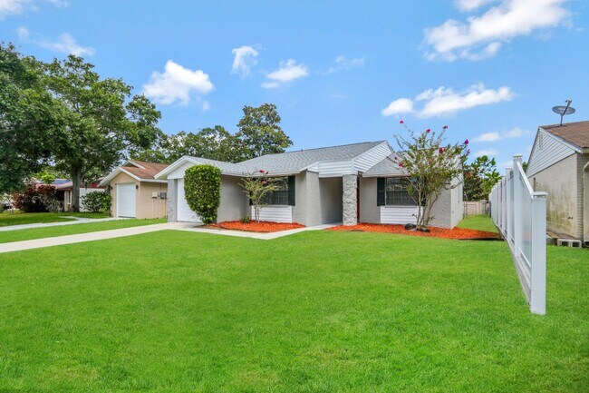 Building Photo - 7360 Monterey Blvd