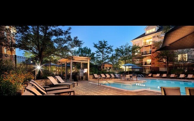 Foto del edificio - 100 Needham St