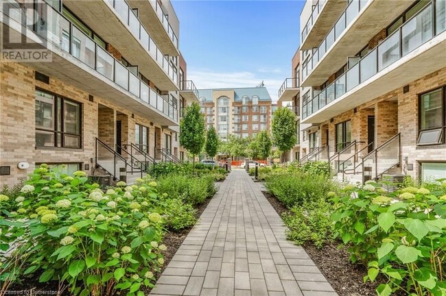 Building Photo - 861 Sheppard Ave W
